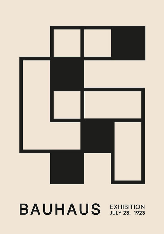 ベージュの背景に黒とベージュの幾何学図形と大胆なタイポグラフィを配したバウハウス1923年展ポスター。
